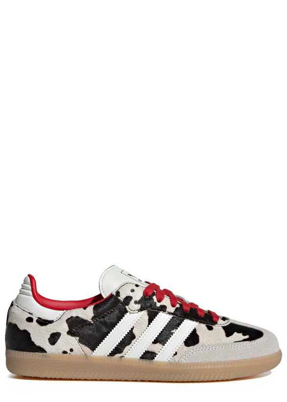 Adidas Women's Astir W Sneakers in White/Green/Bliss Orange adidas