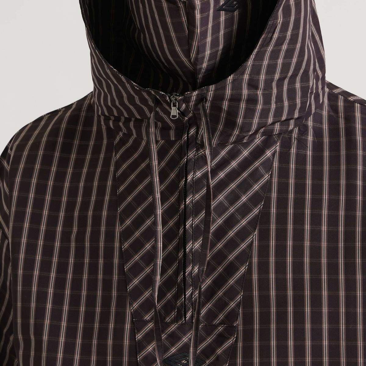Umbro by Slam Jam Men's Check Masked Anorak in Burgundy