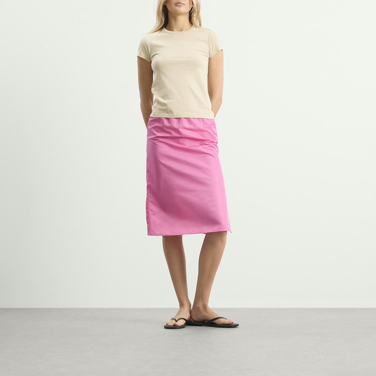 MM6 Maison Margiela Women's Midi Skirt in Pink