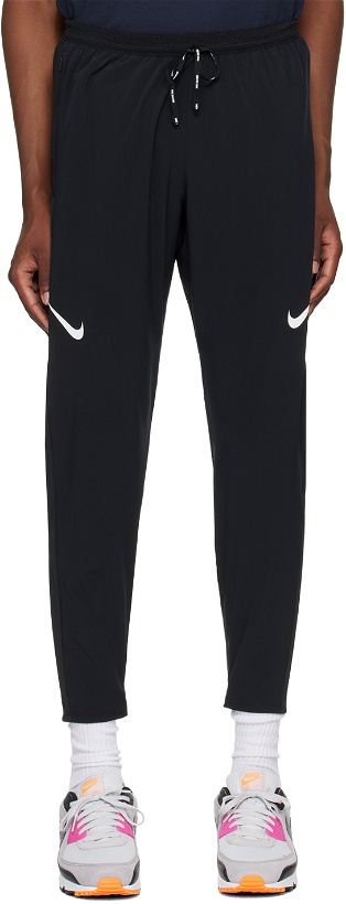 Photo: Nike Black AeroSwift Sweatpants