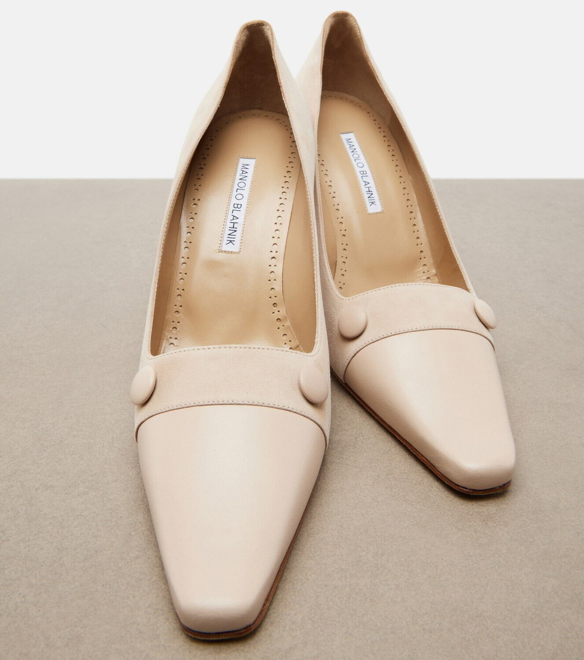 Manolo Blahnik Quantapla suede pumps