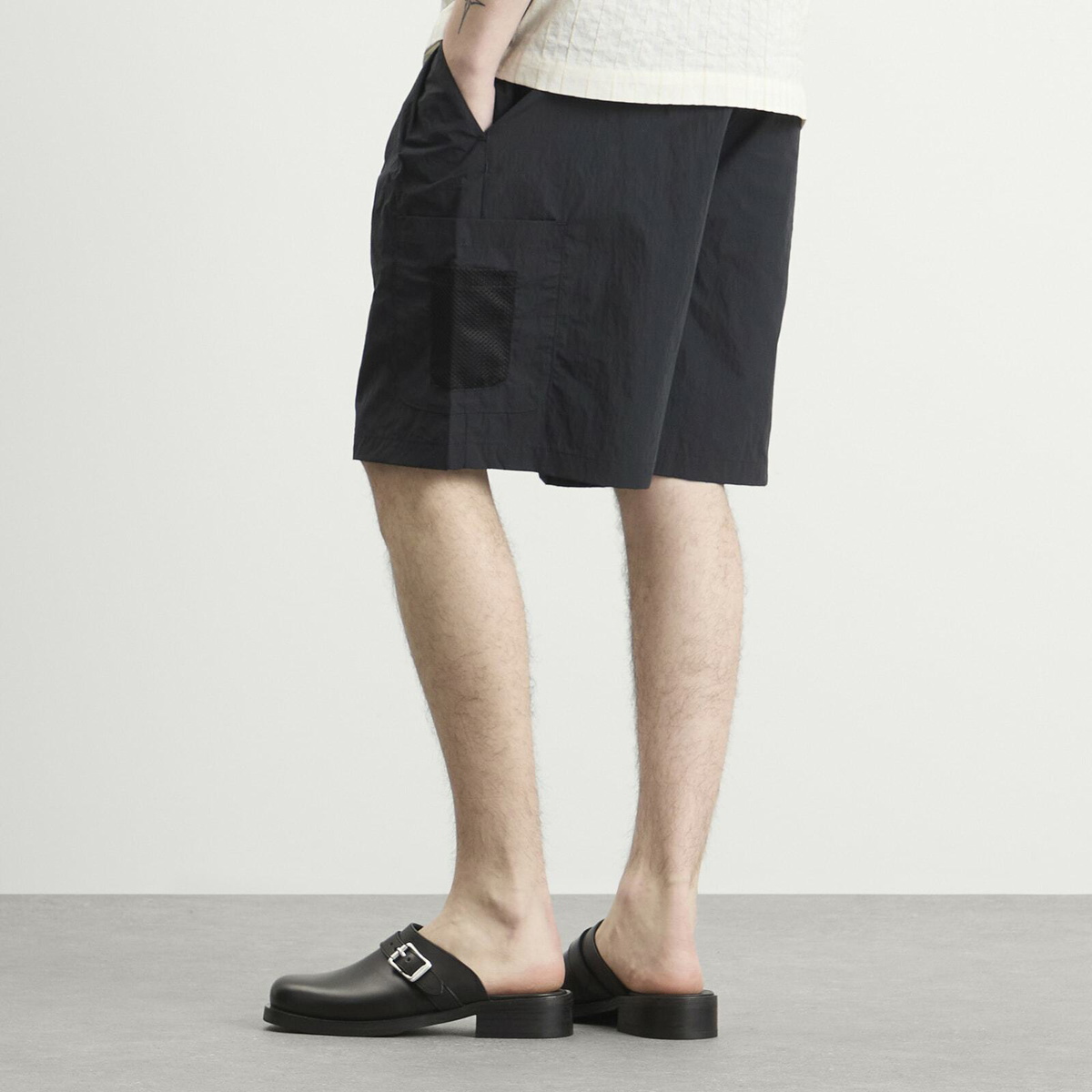 A Kind of Guise Men's Quito Pleated Tech Shorts in Black Panther