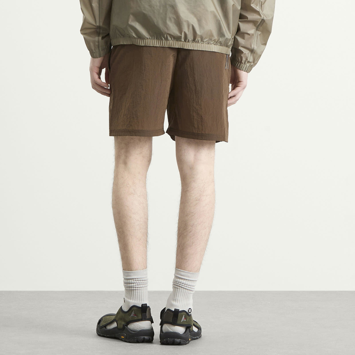 ROA Men's Helder 5 Inch Shorts in Brown