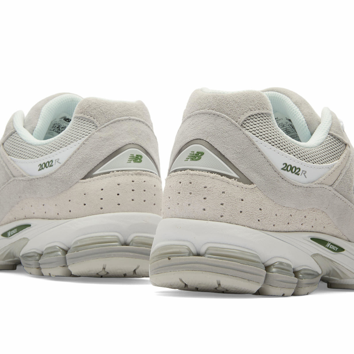 New Balance 2002R Sneaker in Rain Cloud