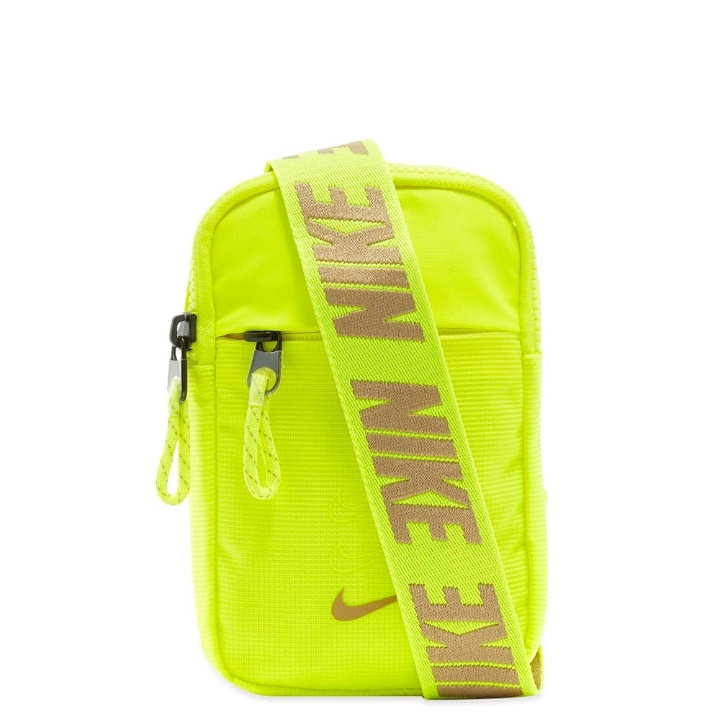 Photo: Nike Advance Small Sling Pack