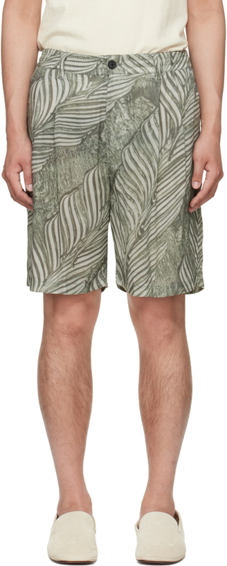 Photo: YOKE Green Leaf Pattern Printed Rayon 2Pleated Easy Shorts