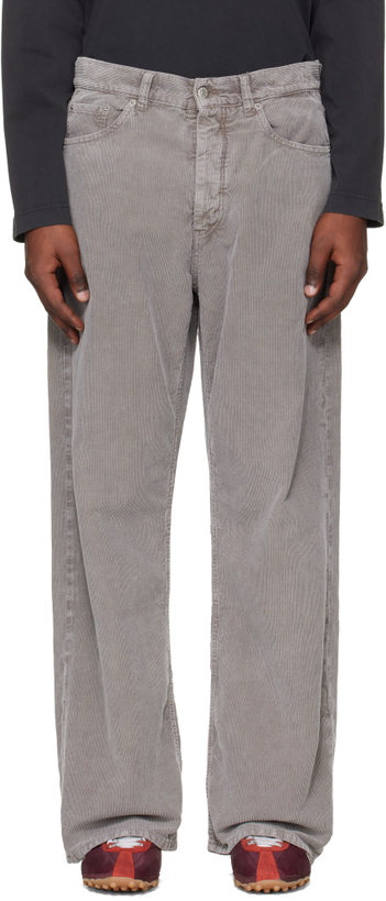 Photo: HOPE Gray Loose-Fit Trousers