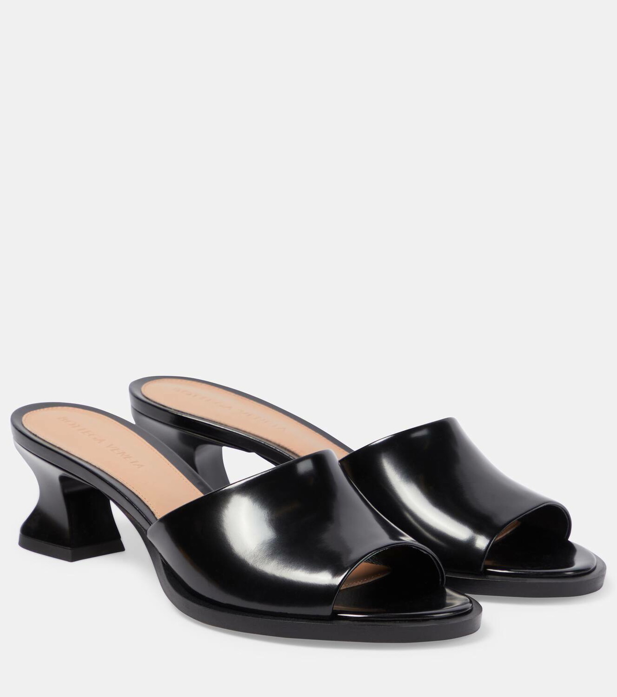 サンダル・ミュール Bottega Veneta \"Cha Cha\" open toe sandal BOTTEGA VENETA Cha-Cha patent-leather sandals | NET-A-PORTER