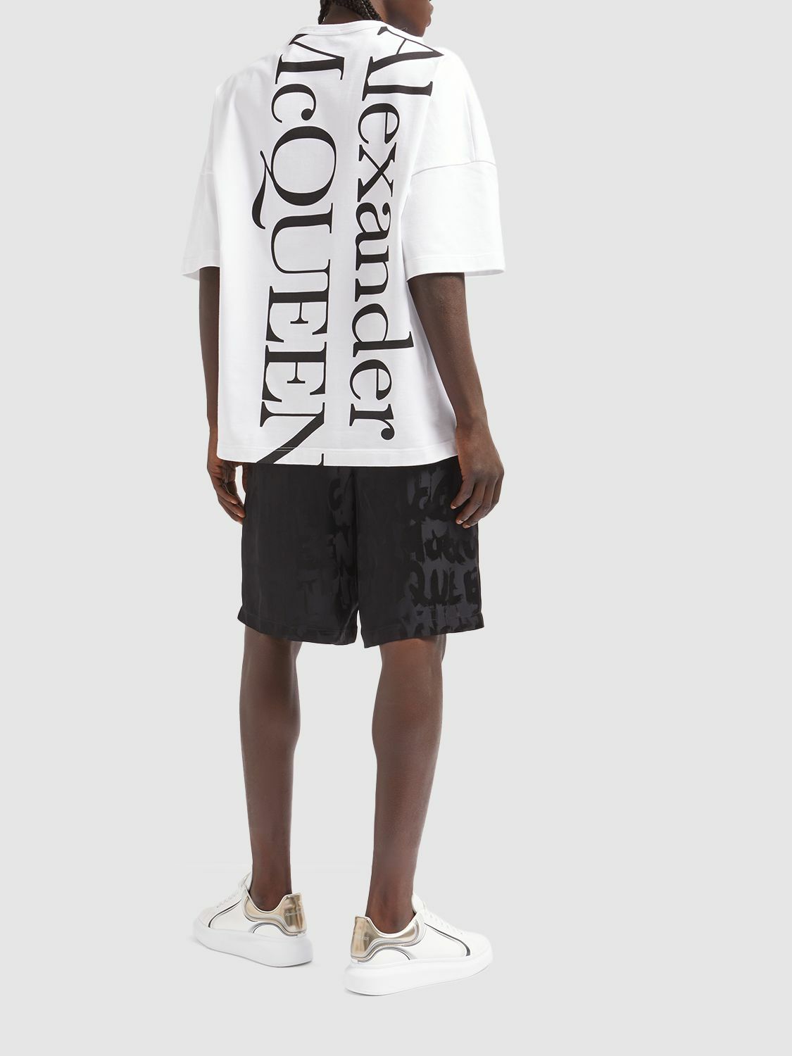 【売れ筋】Alexander McQueen ロゴ プリント コットン Tシャツ 新品】Alexander McQueen ロゴプリントコットンTシャツ
