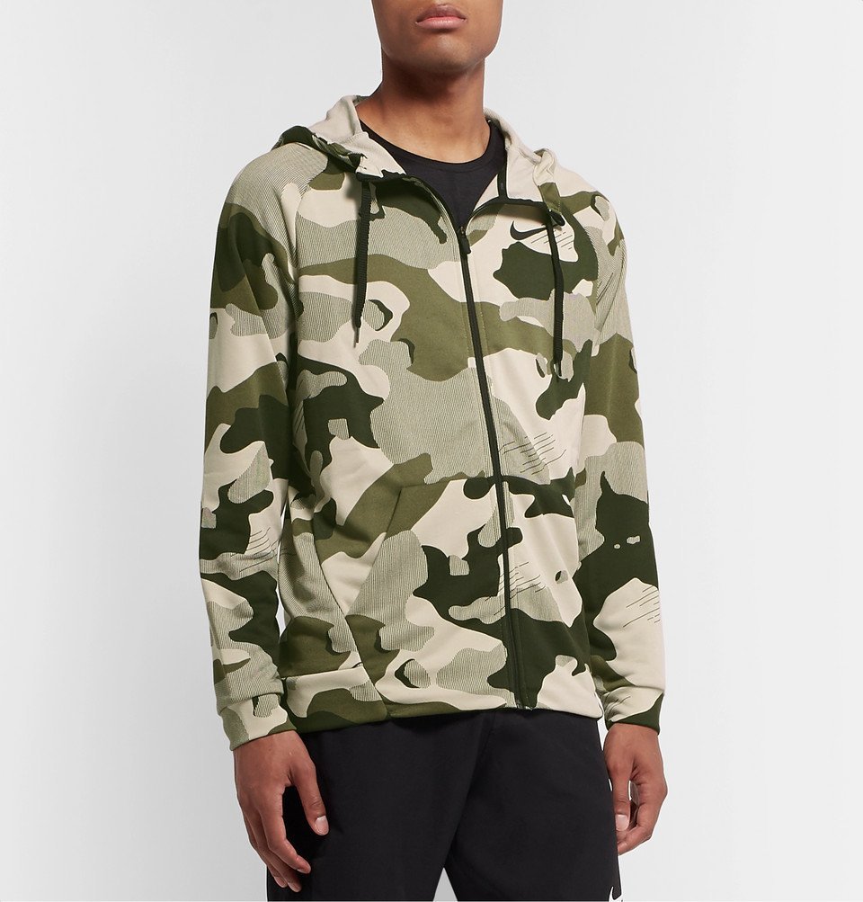 Camo nike discount zip up hoodie