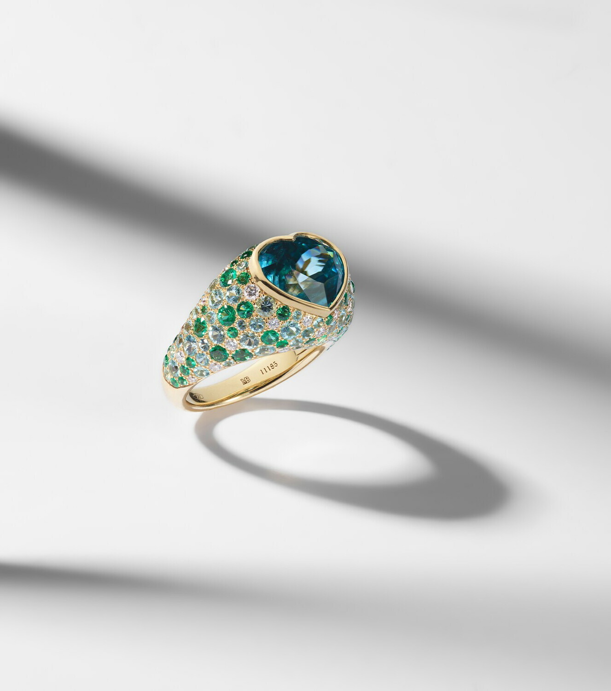 Marina B Calvina 18kt gold ring with gemstones