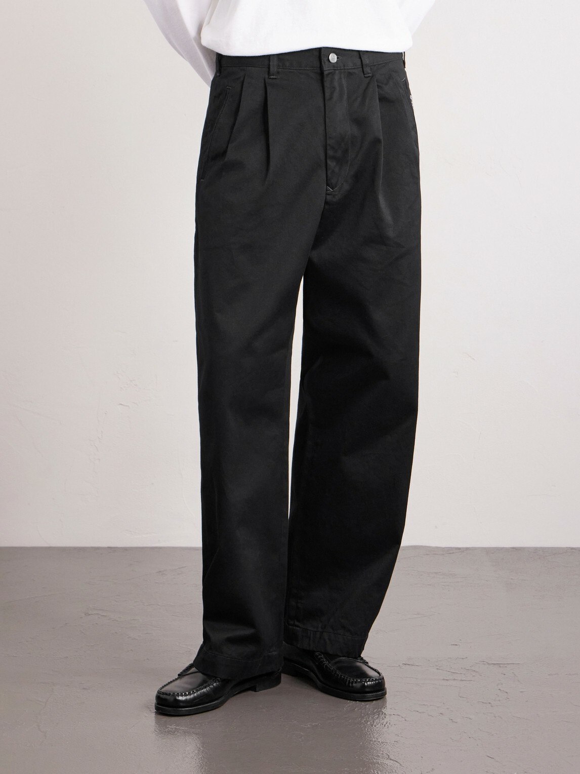 Human Made - Wide-Leg Logo-Embroidered Pleated Cotton-Twill Chinos - Black