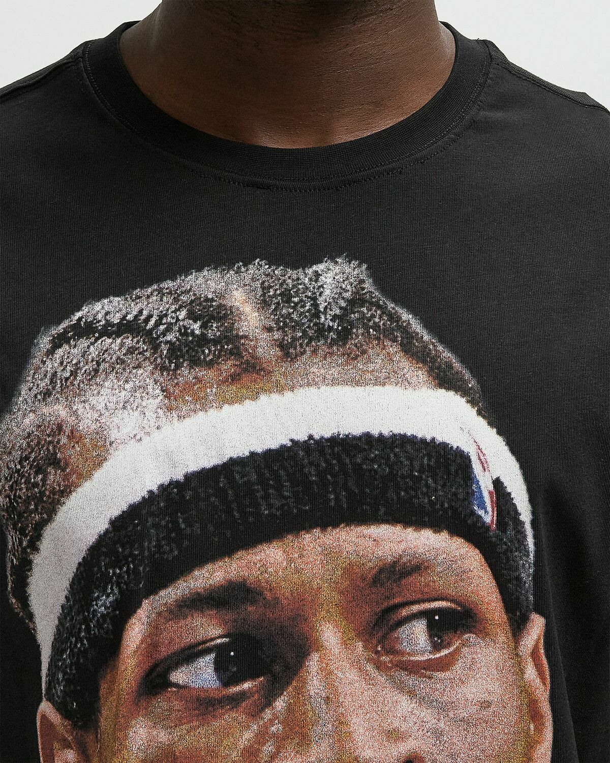 Mitchell & Ness NBA PLAYER BIG FACE TEE PHILADELPHIA 76ERS ALLEN IVERSON Black Mens Shortsleefe