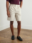 De Bonne Facture - Straight-Leg Pleated Cotton-Drill Shorts - Neutrals