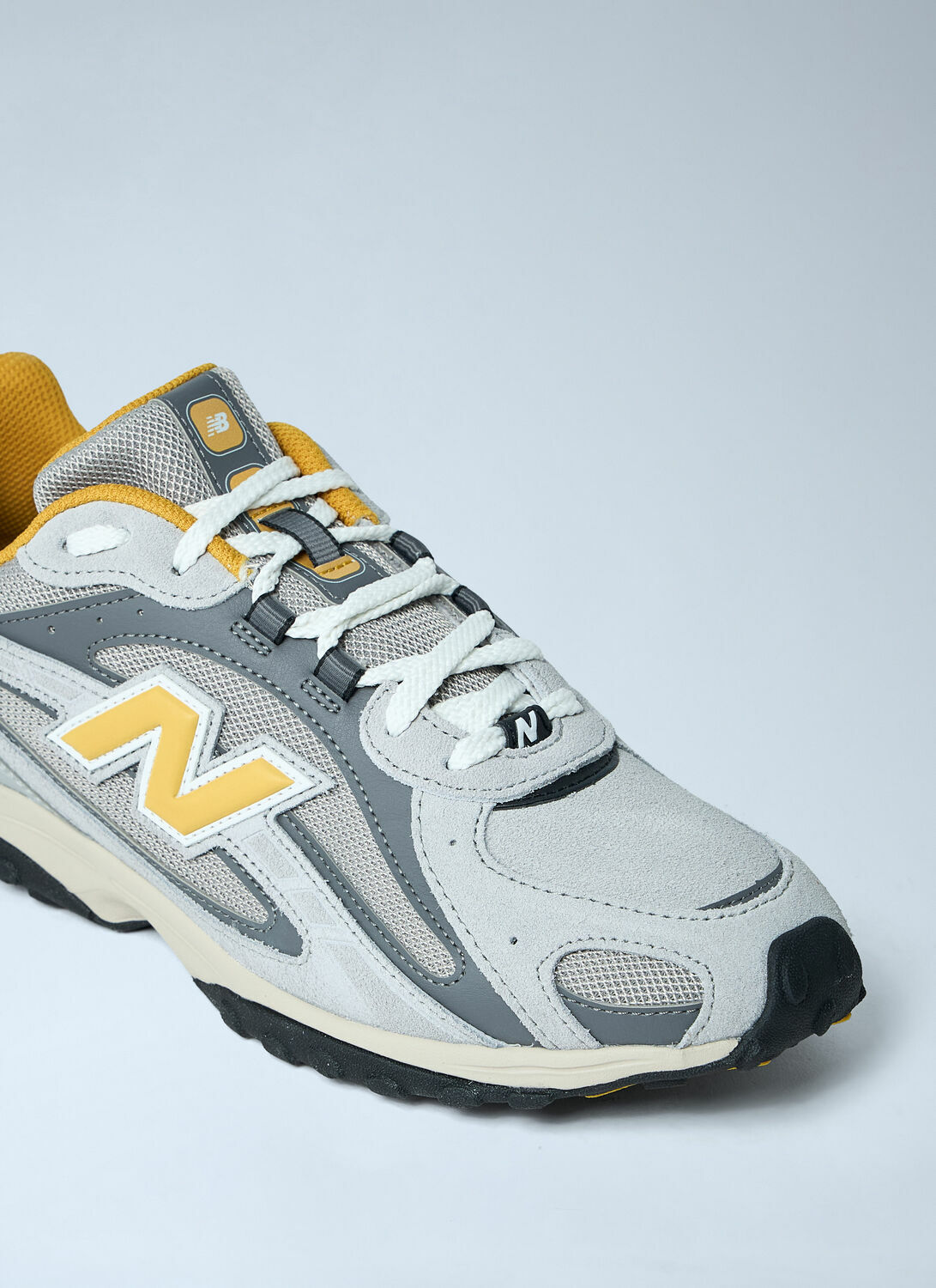 New Balance 204L Sneakers