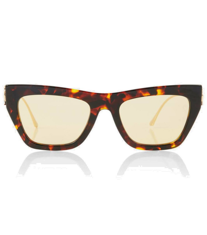 Photo: Etro Bold Pegaso rectangular sunglasses