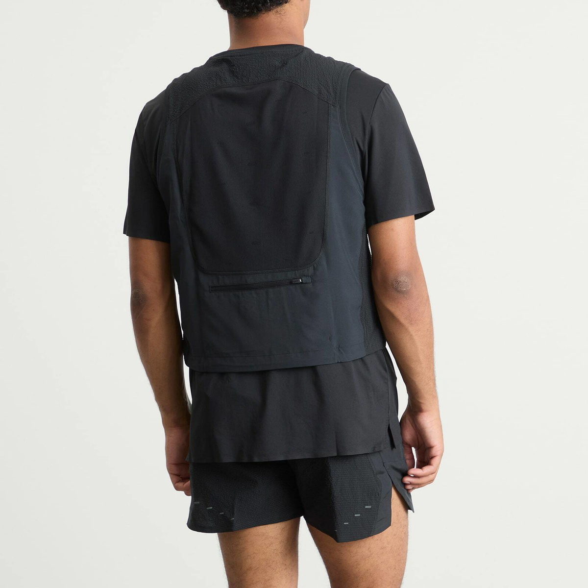 Nike Running Men's Pinnacle Utility Vest in Black/Blkref
