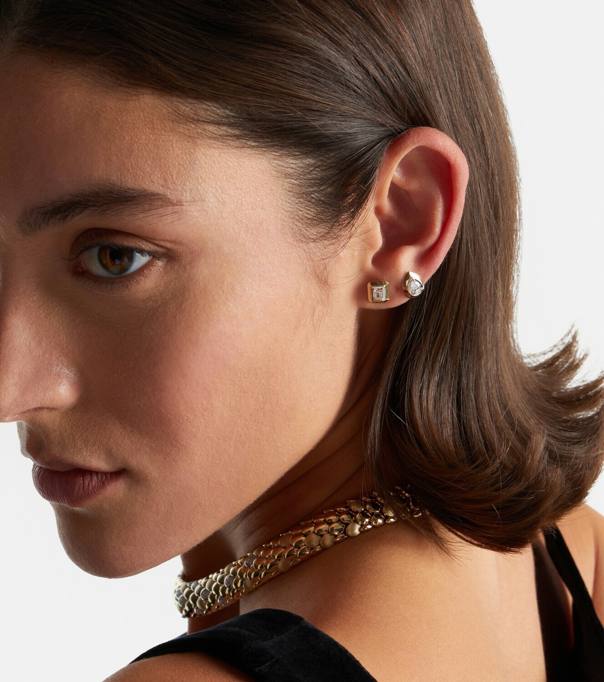 Rainbow K 9kt gold single earring with diamond