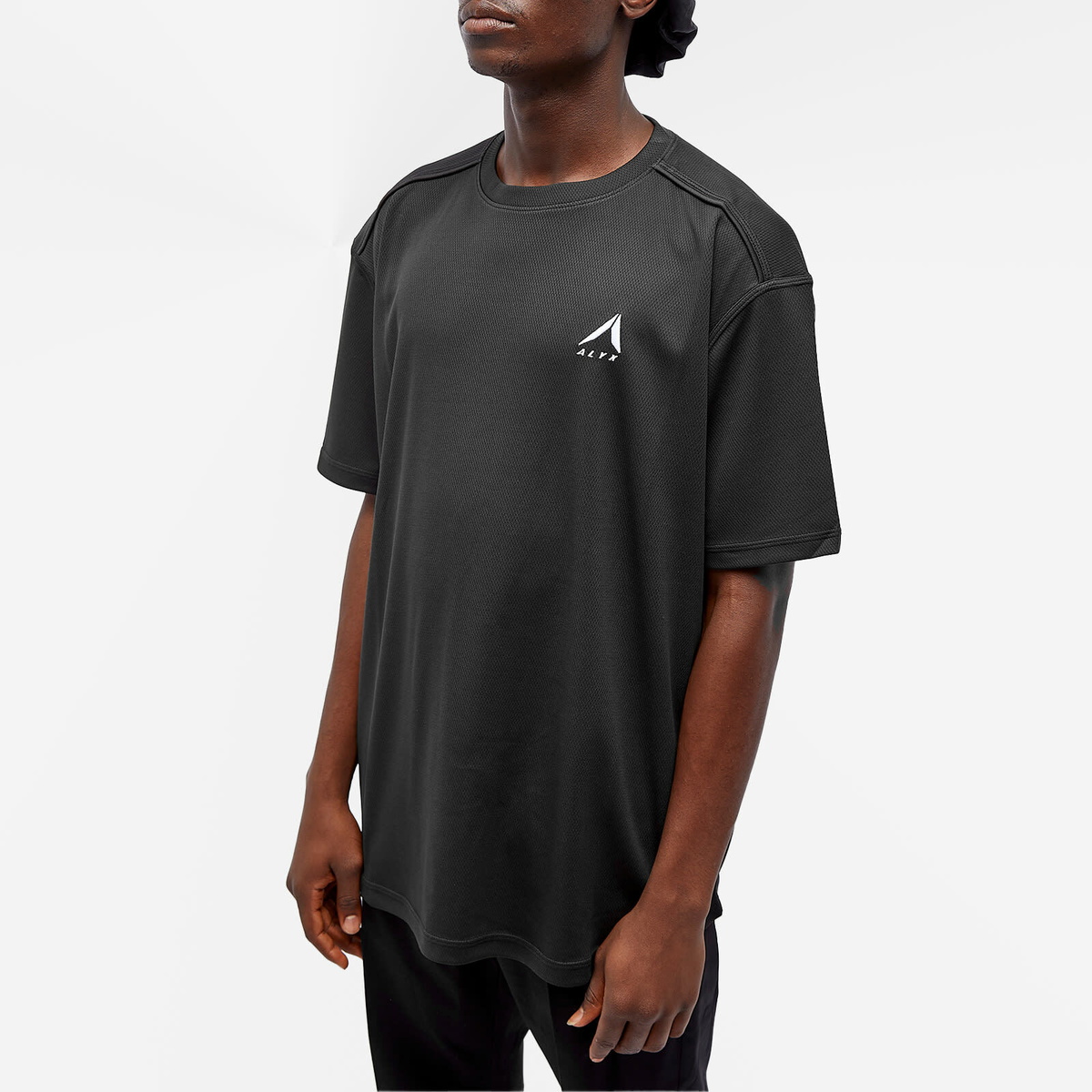 1017 ALYX 9SM ロゴ刺繍 メッシュTシャツ 1017 ALYX 9SM Men's Logo Mesh T-Shirt in Black 1017 ALYX 9SM
