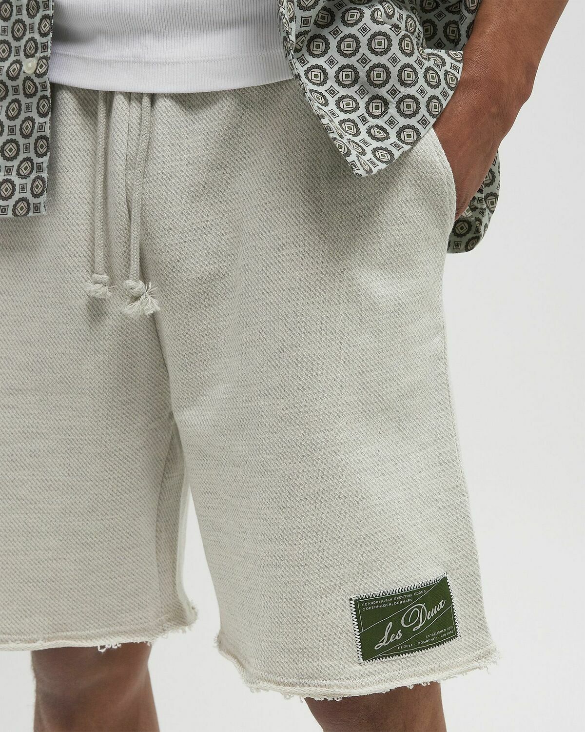 Les Deux Sully Patch Shorts Grey Mens Sport & Team Short