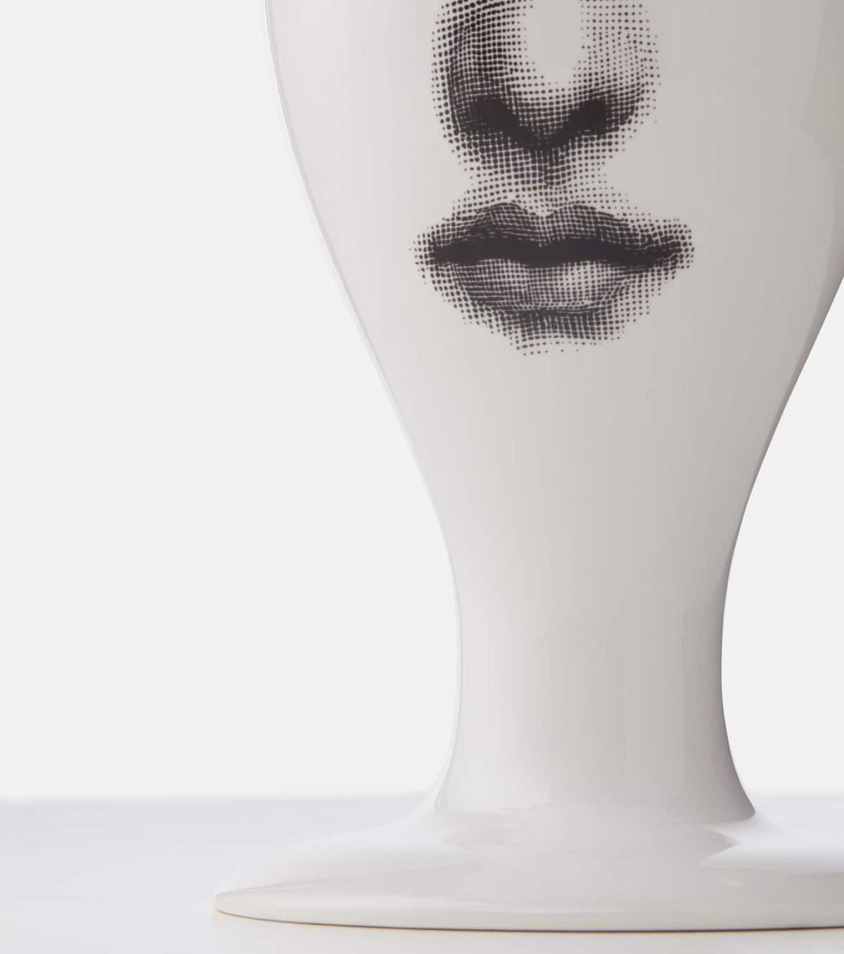 Fornasetti Sul Tardi candle holder with scented candles