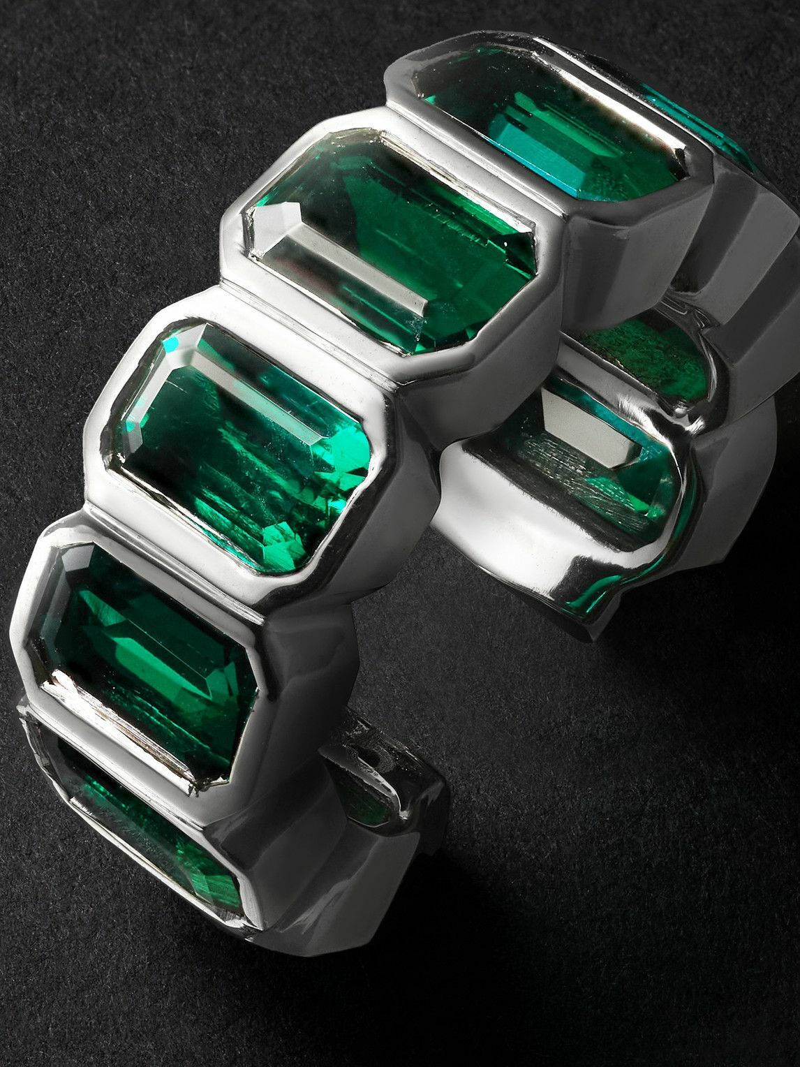 42 Suns - 14-Karat White Gold Emerald Ear Cuff