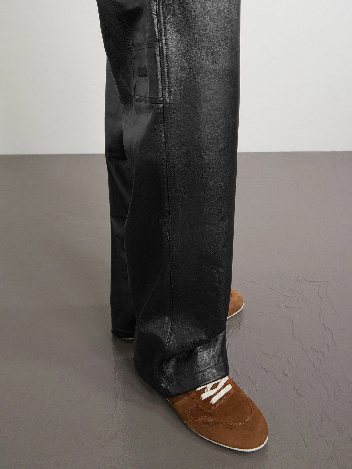 VETEMENTS - Straight-Leg Leather Trousers - Black