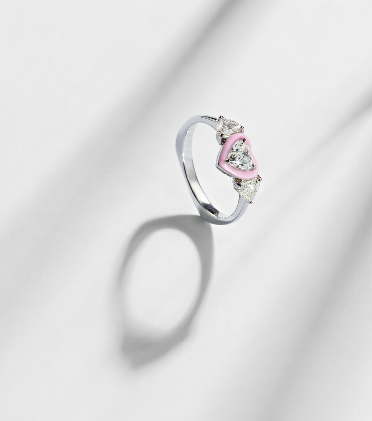 Kamyen 18kt white gold and enamel ring with diamonds