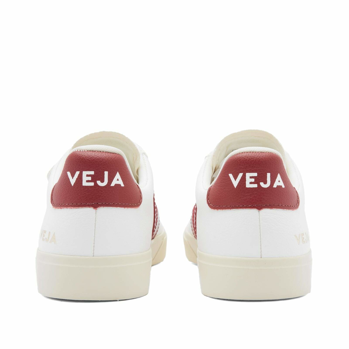 Veja Recife Sneaker in Extra White & Marsala