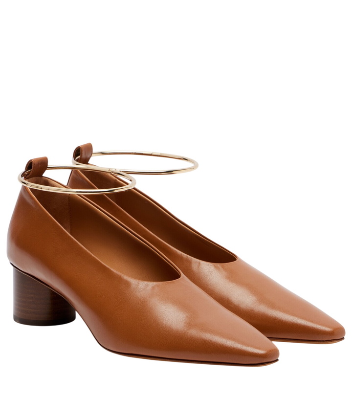 Photo: Jil Sander Ring leather pumps