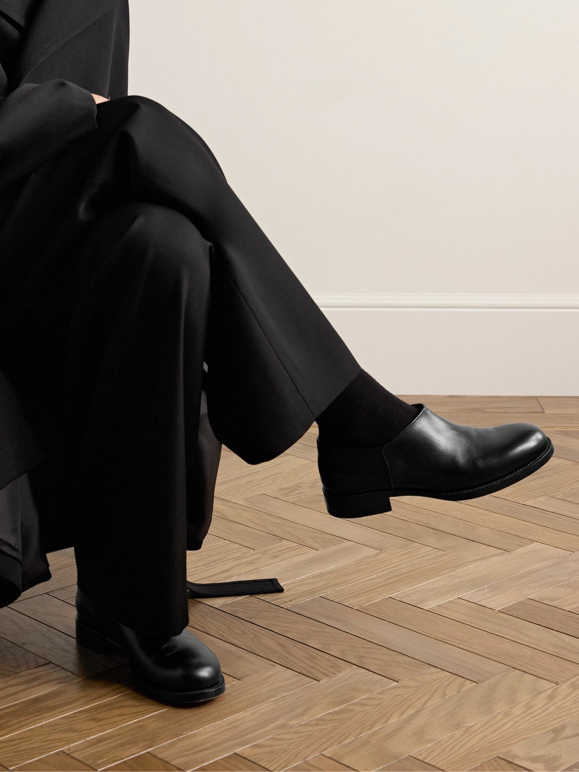 The Row - Nobilis Leather Slip-On Shoes - Black