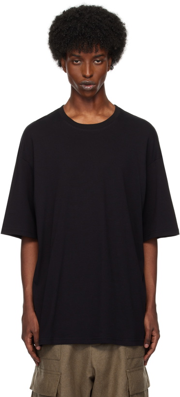 Photo: Lownn Black Signature Crewneck T-shirt