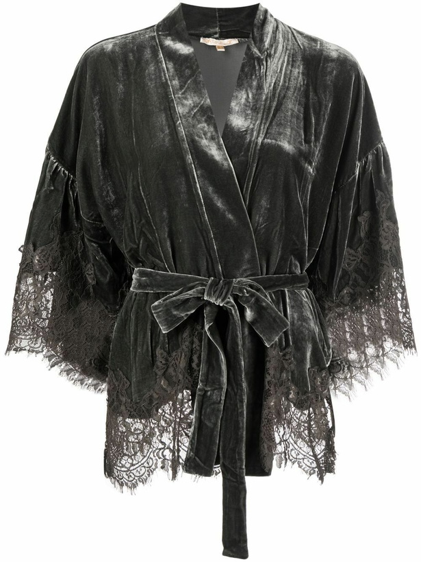Photo: GOLDHAWK - Velvet Short Kimono