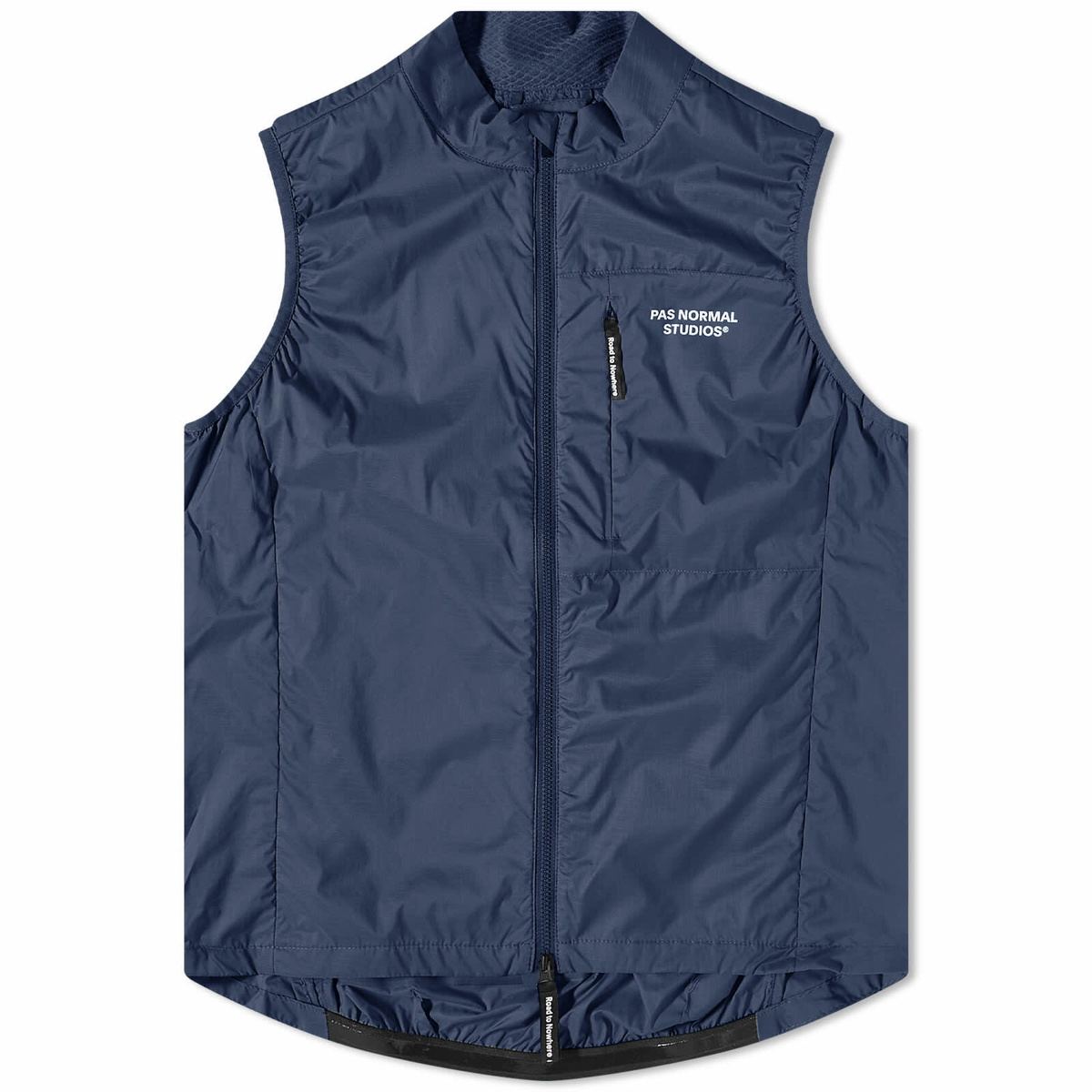 完璧わいふによる Pas Normal Studios Men's Essential Stow Away Gilet in Navy ウェア