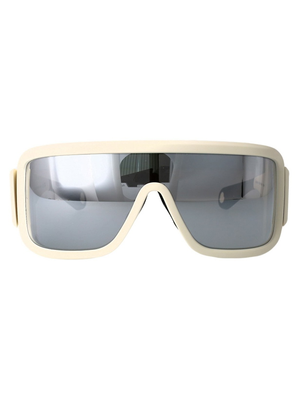 Photo: Moncler Eyewear Snowseeker Sunglasses