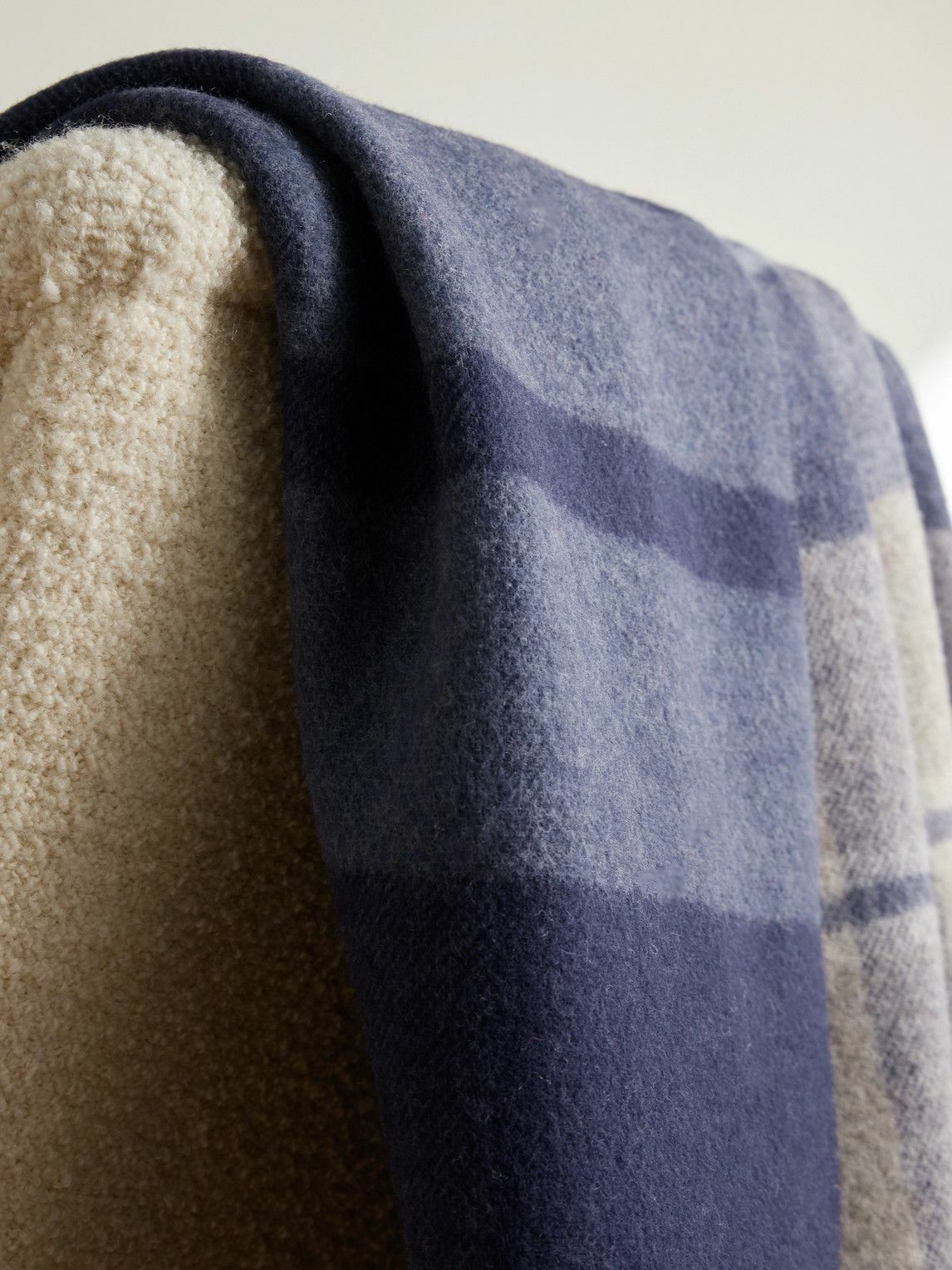 Johnstons of Elgin - Reversible Fringed Checked Wool Throw