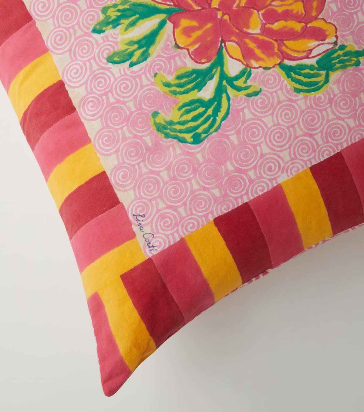 Lisa Corti Camelia Magenta Medium cotton cushion