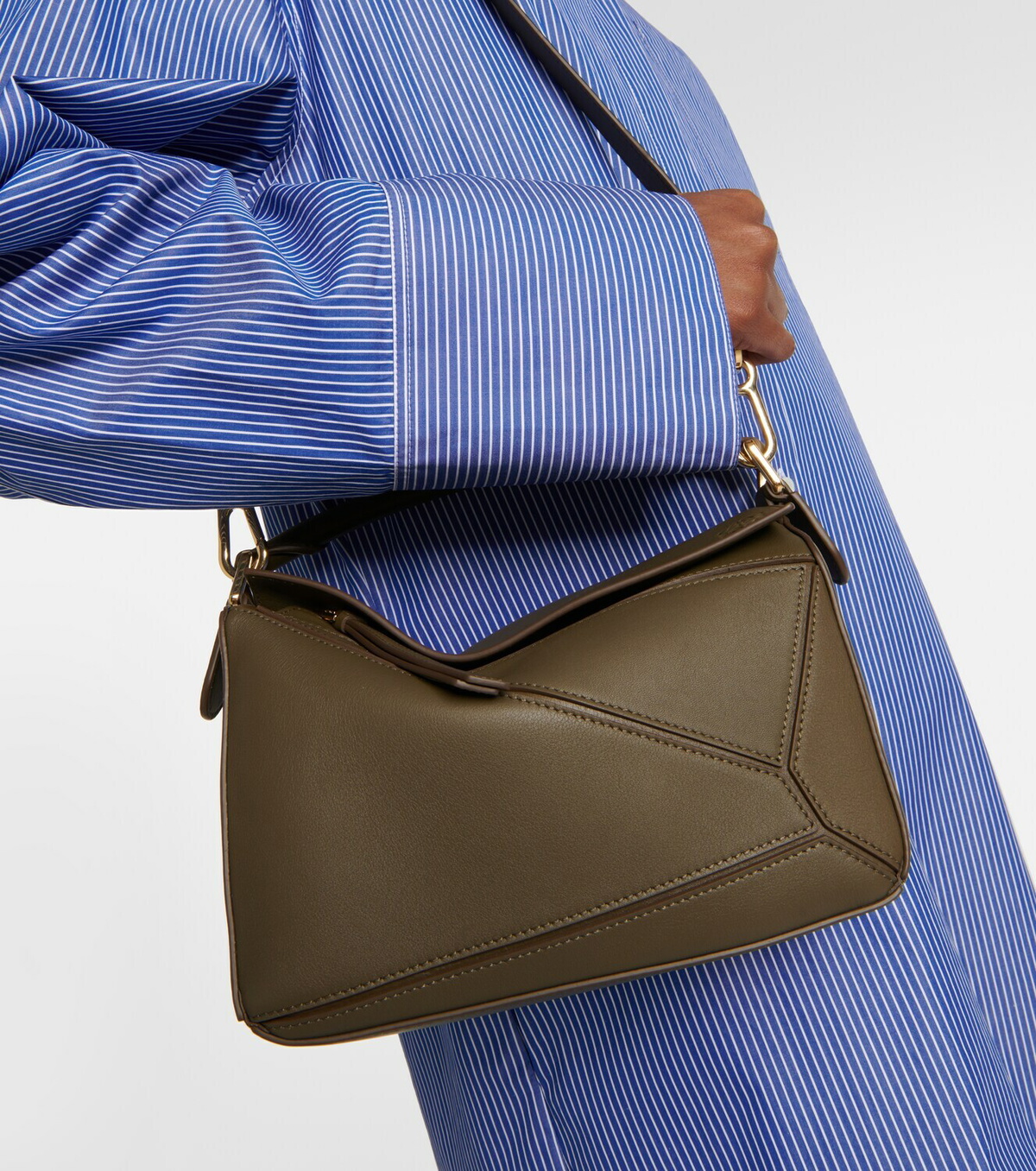 ショルダーバッグ・ポシェット LOEWE Khaki Leather Mini Puzzle Handbag Loewe - Mini Puzzle Bag | HBX - Globally Curated Fashion and