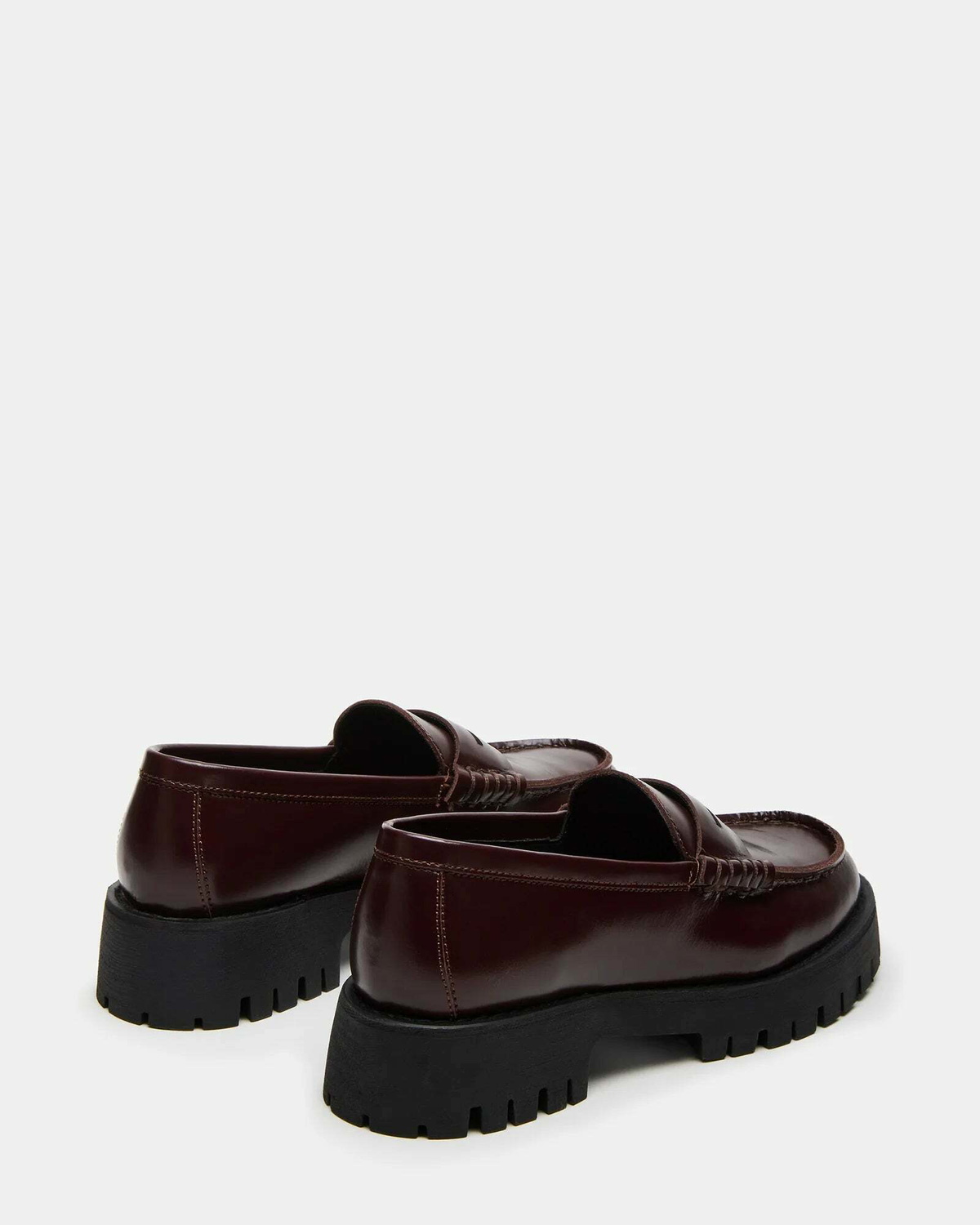 Steve Madden Langsten Flats in Burgundy