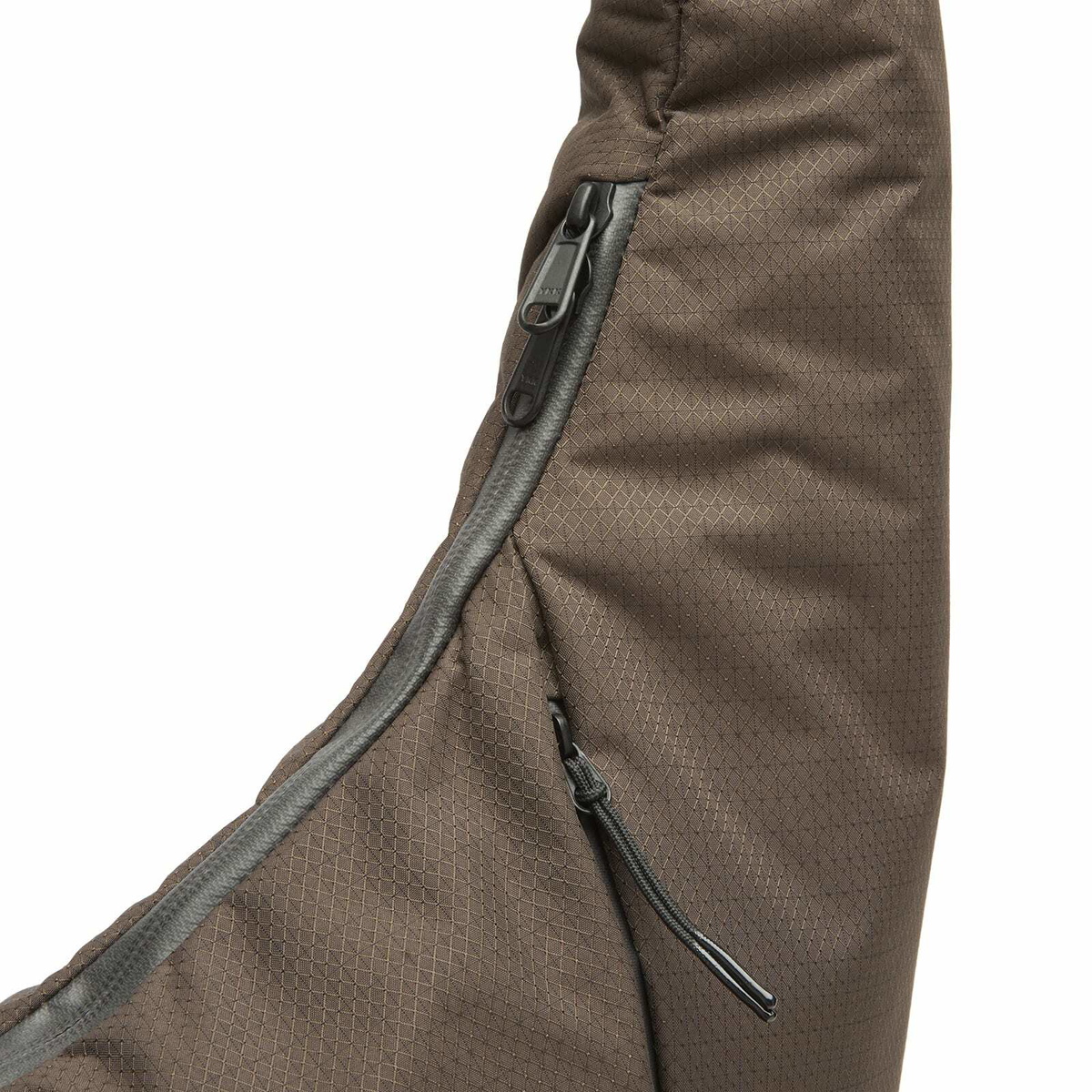 SEALSON M3 Cross Body Bag in Brown 