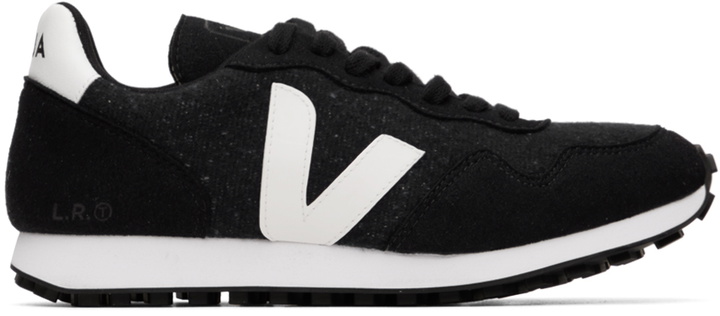 Photo: VEJA Navy SDU REC Flannel Sneakers