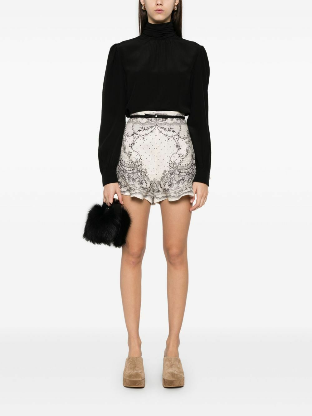 ZIMMERMANN CRUSH ショートパンツ ZIMMERMANN Crush ショートパンツ | ニュートラル | FARFETCH JP