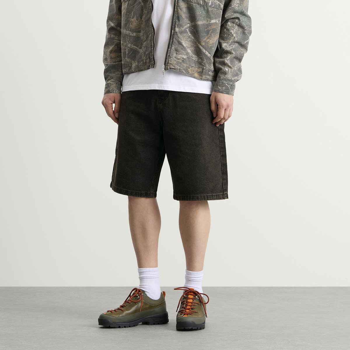 Butter Goods Men's Baggy Denim Shorts in Faded Black