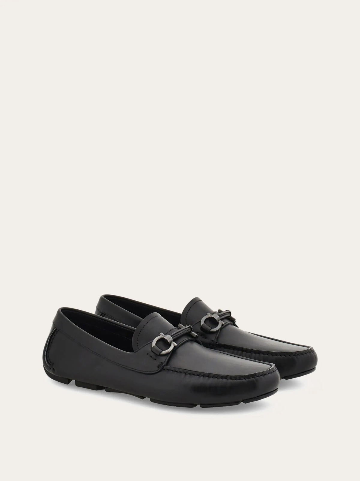 Ferragamo Mens Gancini ornament driver in Black