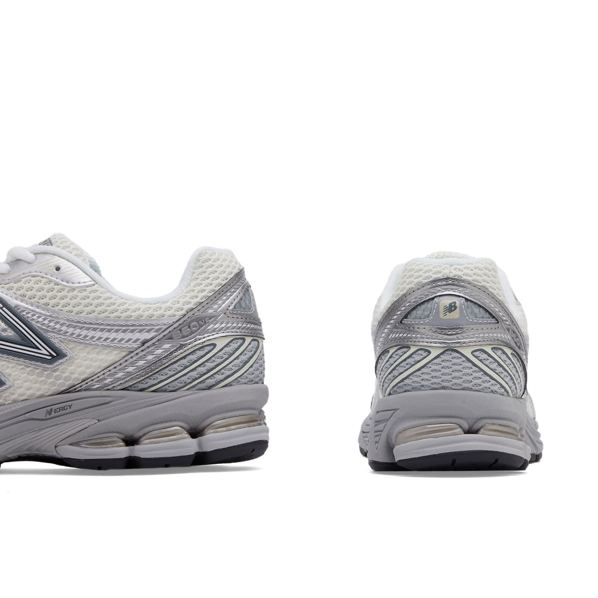 ★New Balance★ 860v2 llic Silver★送料・関税込★ ☆New Balance☆ 860v2 Metallic Silver☆送料・関税込☆ (New