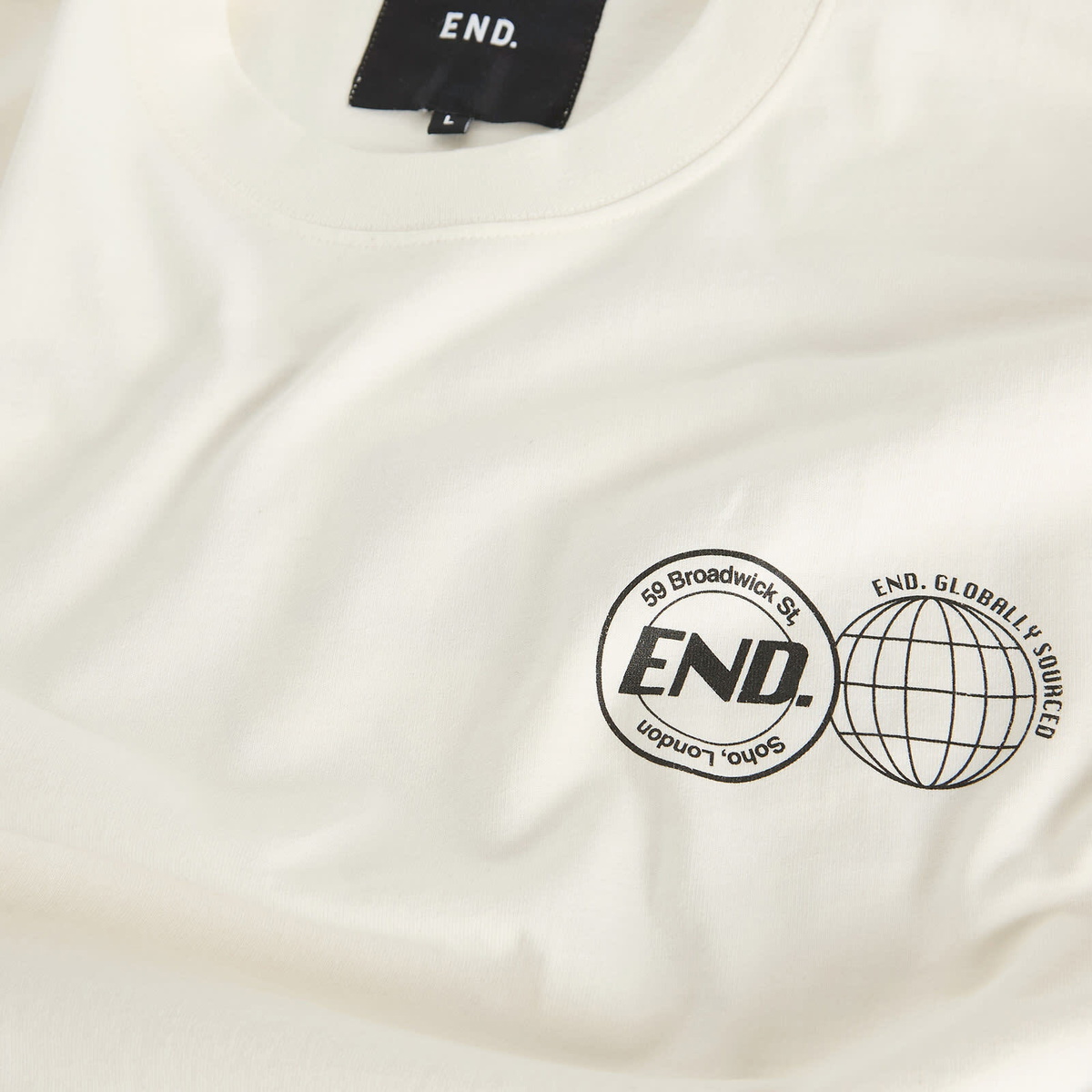 END. City Series 2.0 London T-Shirt in Ecru