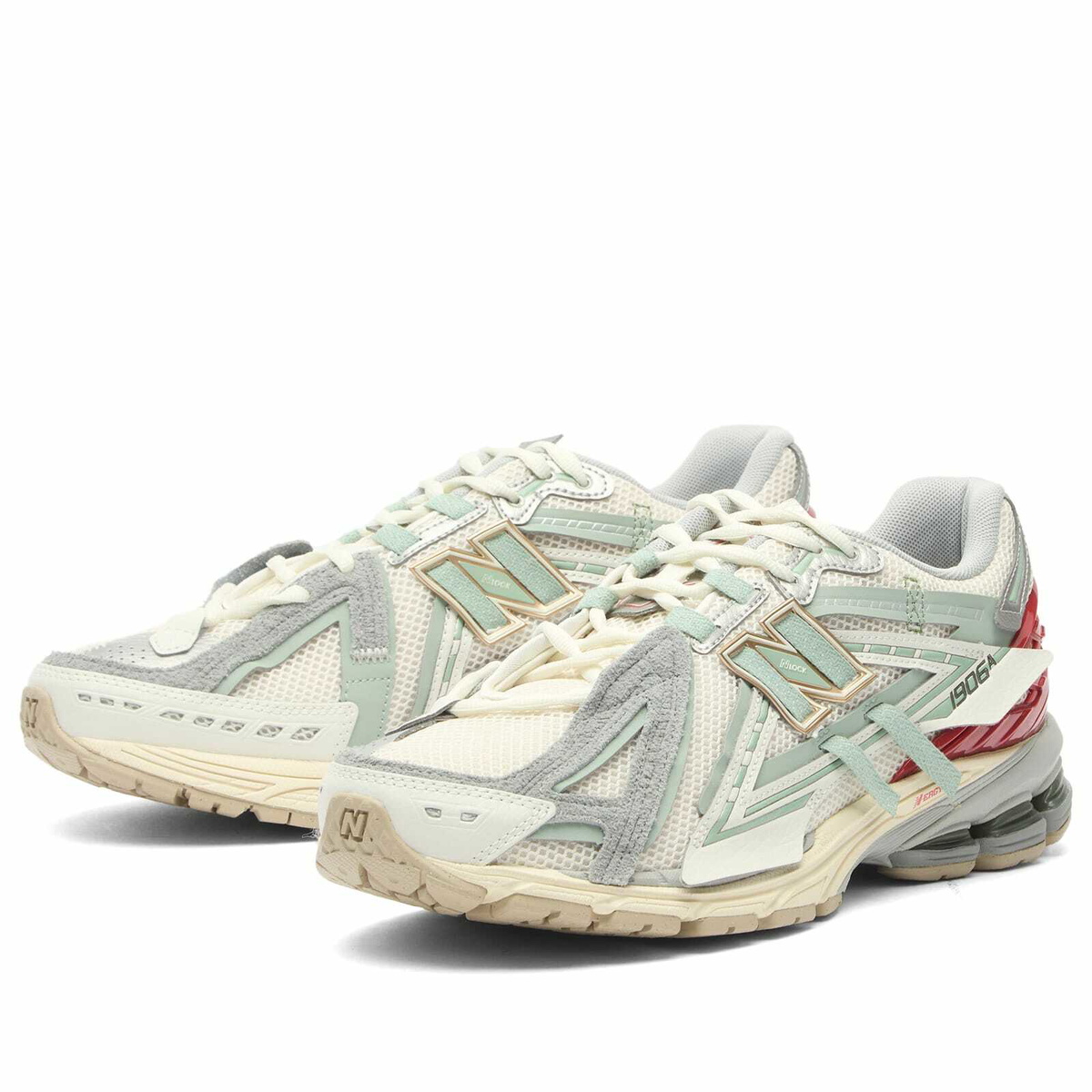 New Balance 1906 Sneaker in Sea Salt/Lone Star Grey
