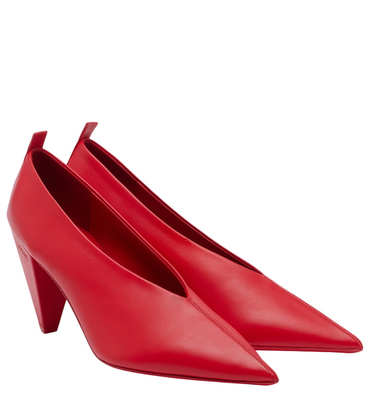 Photo: Loewe Origami Cubic leather pumps
