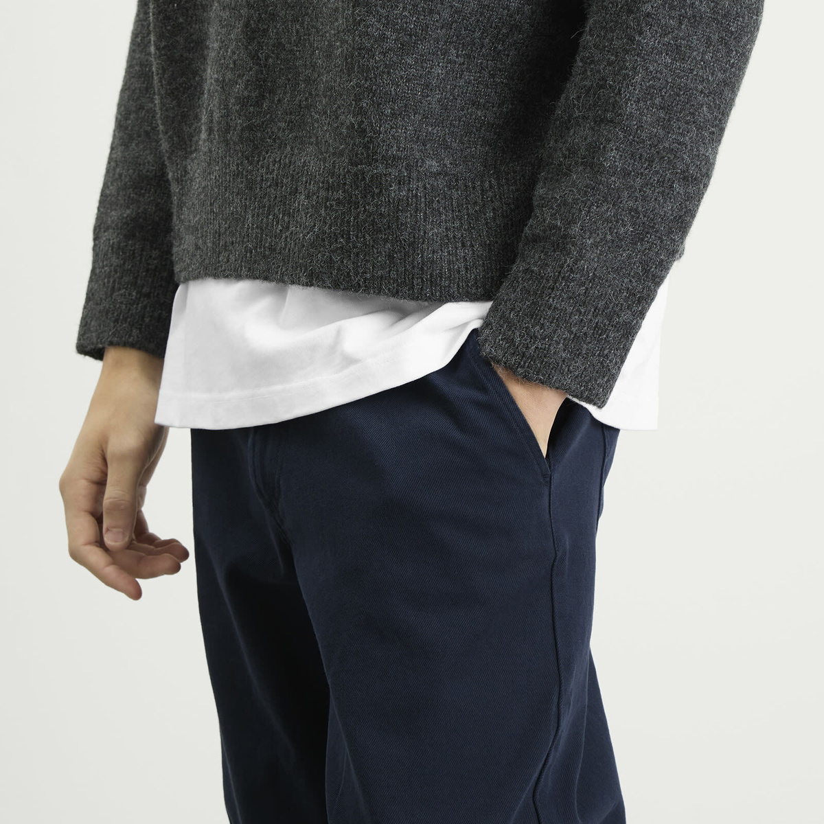 Foret Men's Clay Twill Trousers in Navy