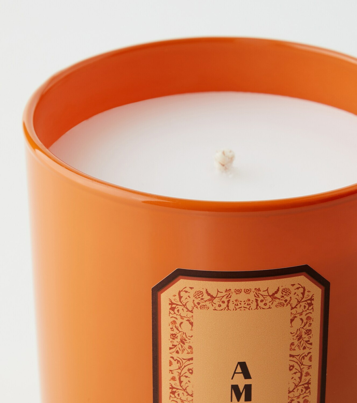Cabana Amber Cabana scented candle